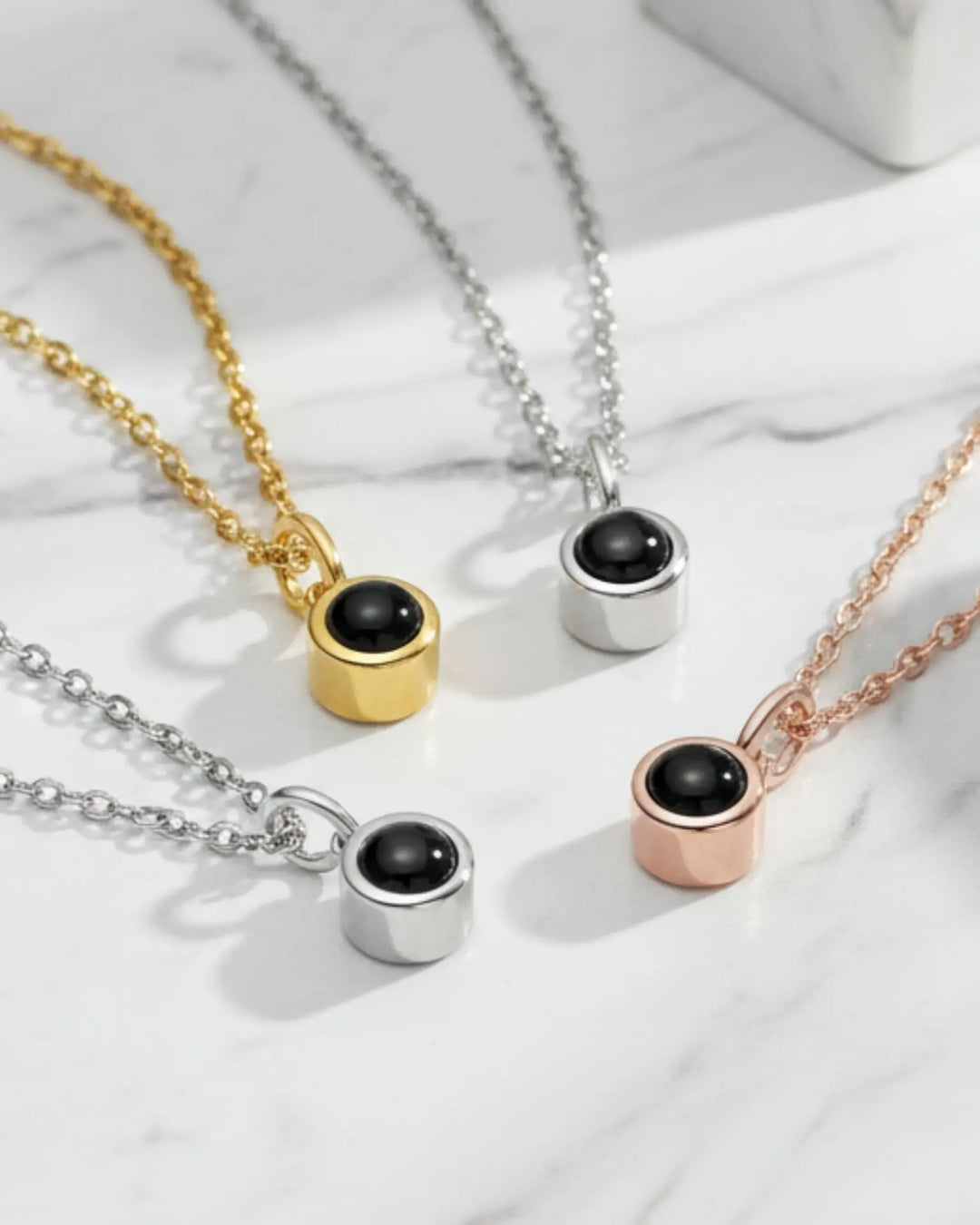 Kette mit Bild – Minimalistischer runder Anhänger mit verborgenem Foto, für jeden Tag, Andenken-Geschenk für Sie