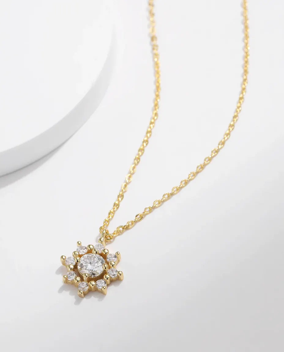Moissanit Kette Schneeflocke – 0,5 ct Farbe D VVS1 mit Pavé-Halo, 925er Sterlingsilber 18K vergoldet, 40+5 cm
