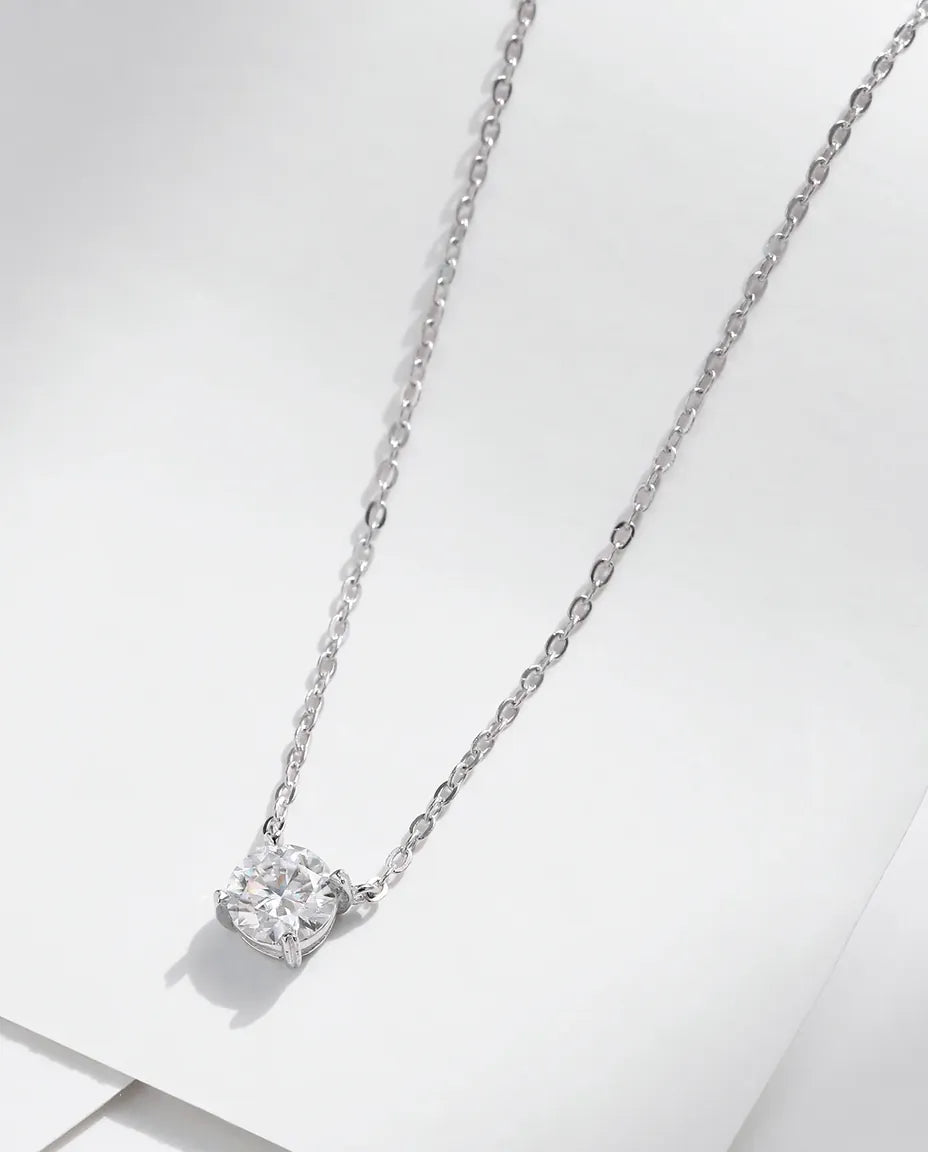 Moissanit Kette Solitär – 0,8 ct in Farbe D, 6 mm Rundschliff in 925er Sterlingsilber, zarte Kette für Damen