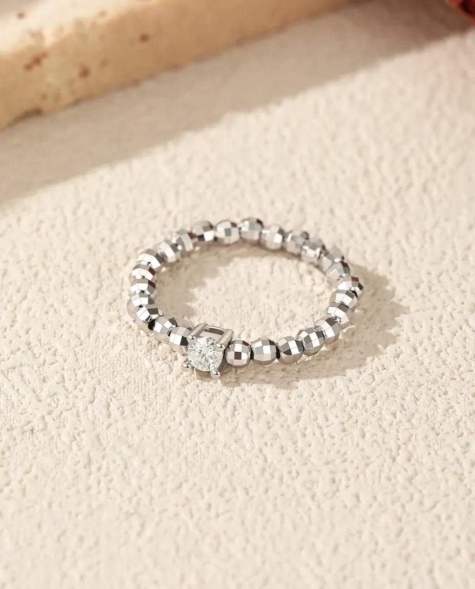Moissanit Ring – Tropfenschliff in Farbe D auf Kugelschiene, 925er Sterlingsilber, größenverstellbar, Geschenk für Sie