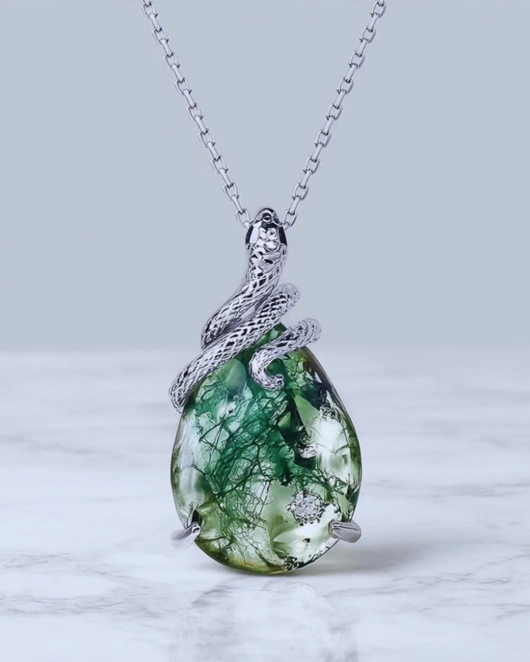 Moosachat Kette – Silberschlange um einen großen Tropfen, 925er Sterlingsilber mit heller Weißauflage, Geschenk für sie