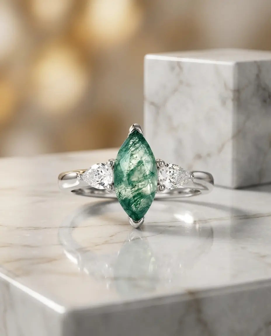 Moosachat Ring – Marquise-Schliff im Vintage-Dreistein-Design, 925er Sterlingsilber weißvergoldet, Geschenk für Sie