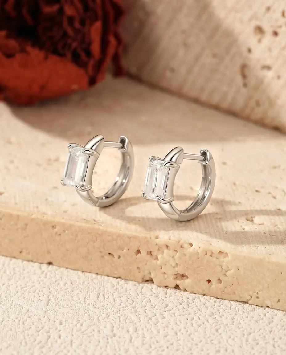 Smaragdschliff Moissanit Creolen - 0,80 ct Steine 4 x 6 mm, 11,5 mm Klappcreolen, 925 Sterlingsilber