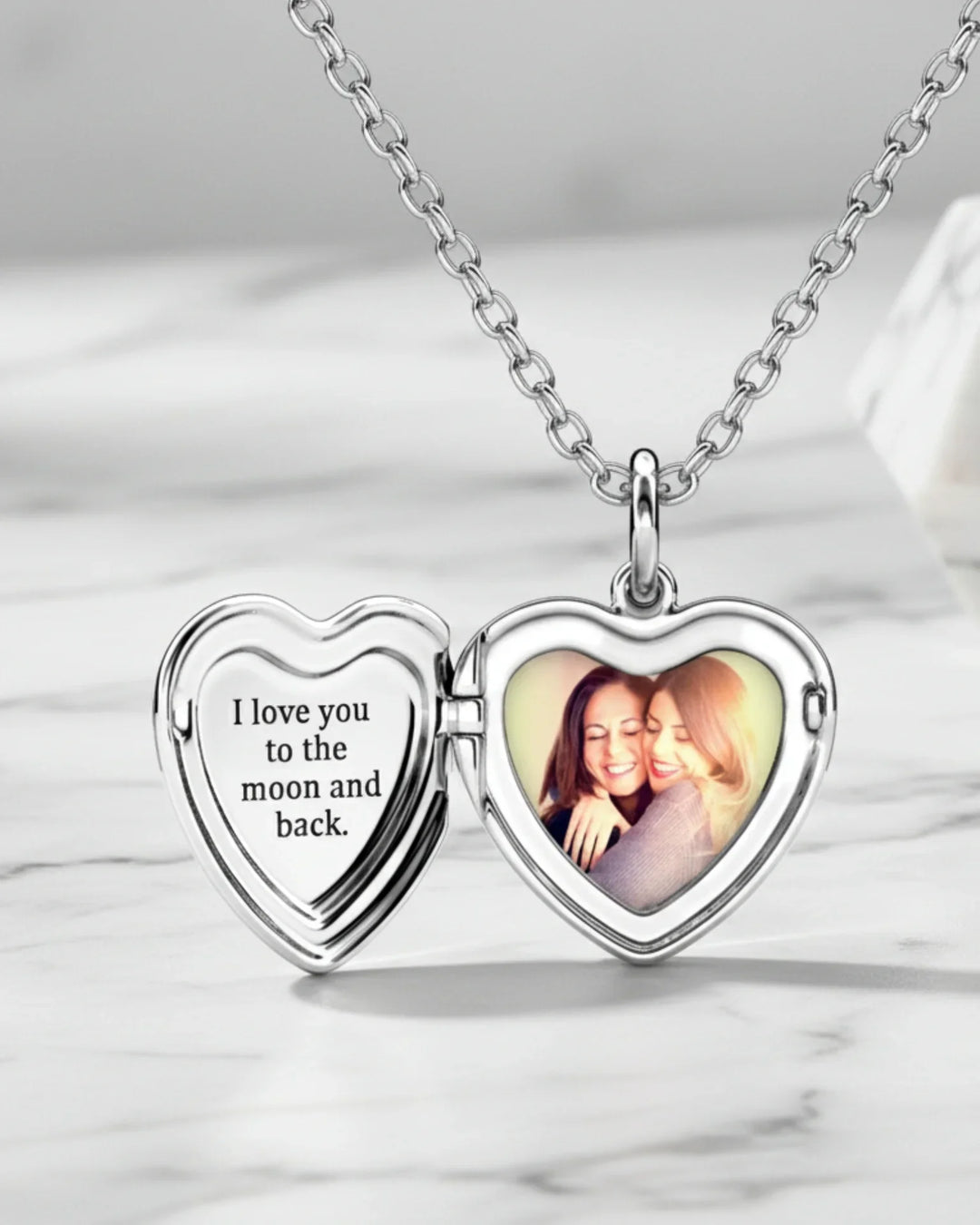 Kette mit Bild – Herz-Medaillon mit Foto aus 925er Sterlingsilber, mit Gravur, in Silber, Gold oder Roségold, Geschenk für Sie