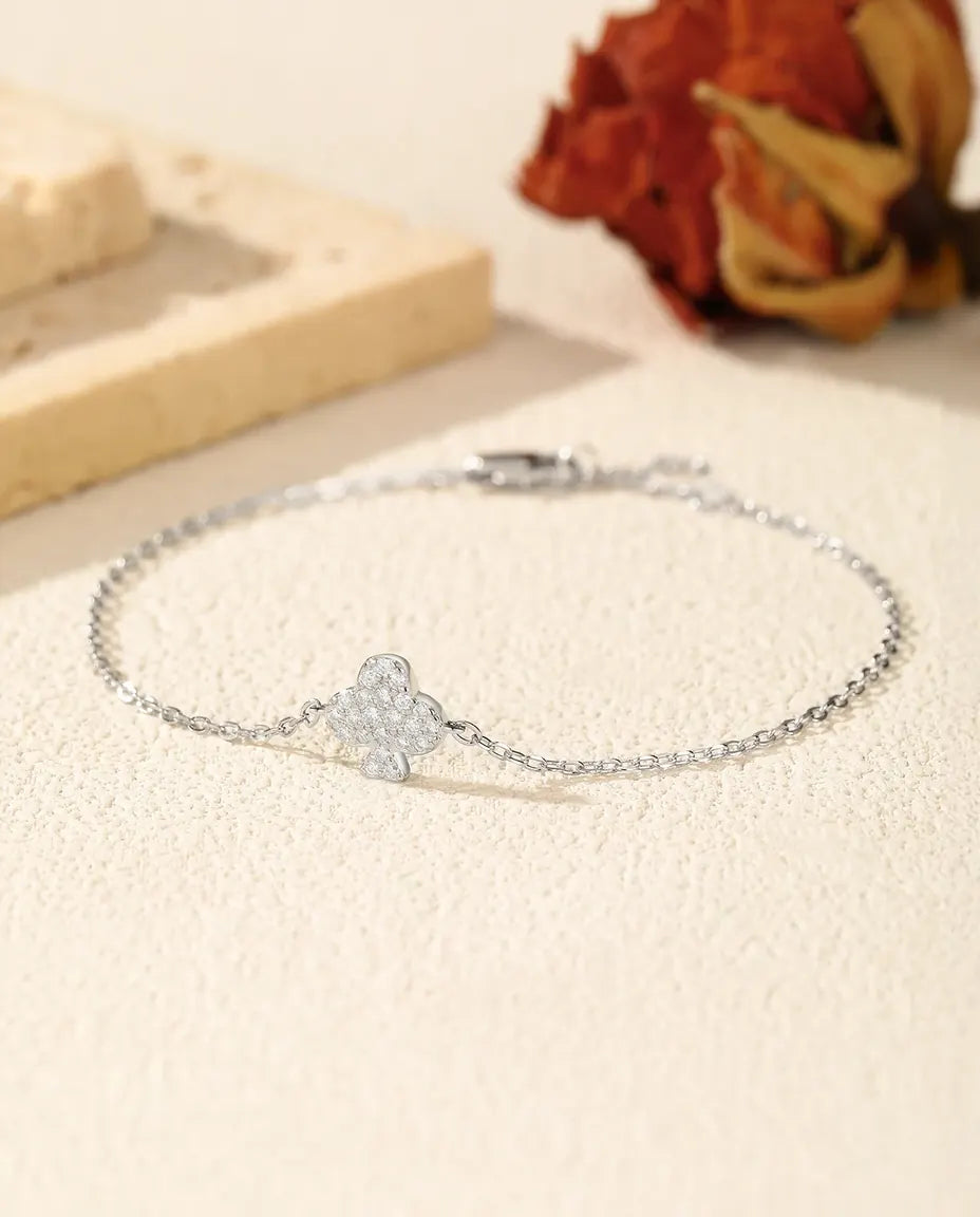 Moissanit Armband mit Kleeblatt – Pavé-Kleeblatt in Farbe D an feiner Gliederkette aus 925 Sterlingsilber