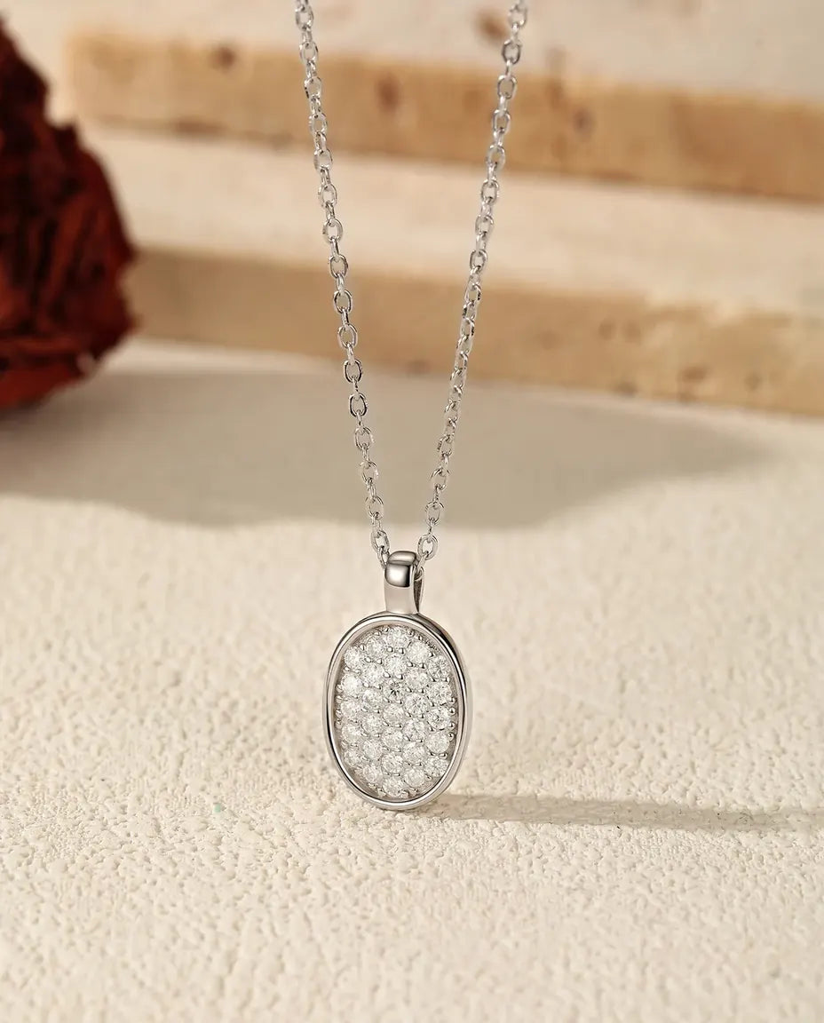 Moissanit Kette Oval in Pavé – 29 Steine in Farbe D VVS1, Anhänger 10 x 13 mm aus 925er Sterlingsilber