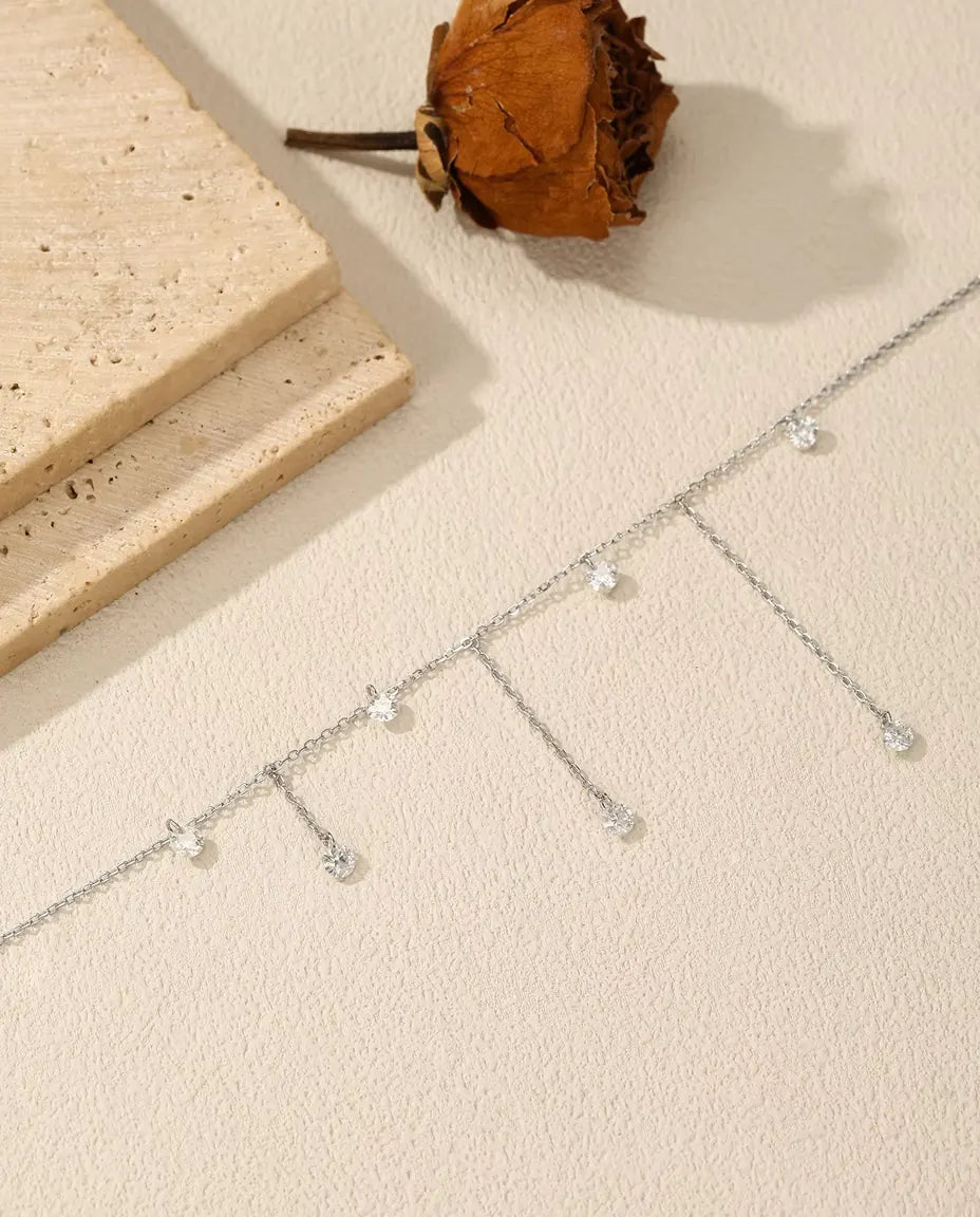 Moissanit Kette mit sieben Anhängern - 0,30 ct Steine à 4 mm auf gestufter Kette, 925er Sterlingsilber, 40+5 cm