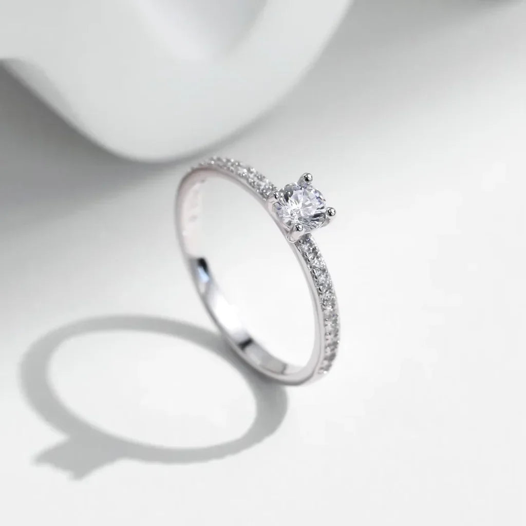 Moissanit Ring – 0,30ct im Quadrat-Schliff, 925er Sterlingsilber, Verlobungsring, Geschenk für Sie