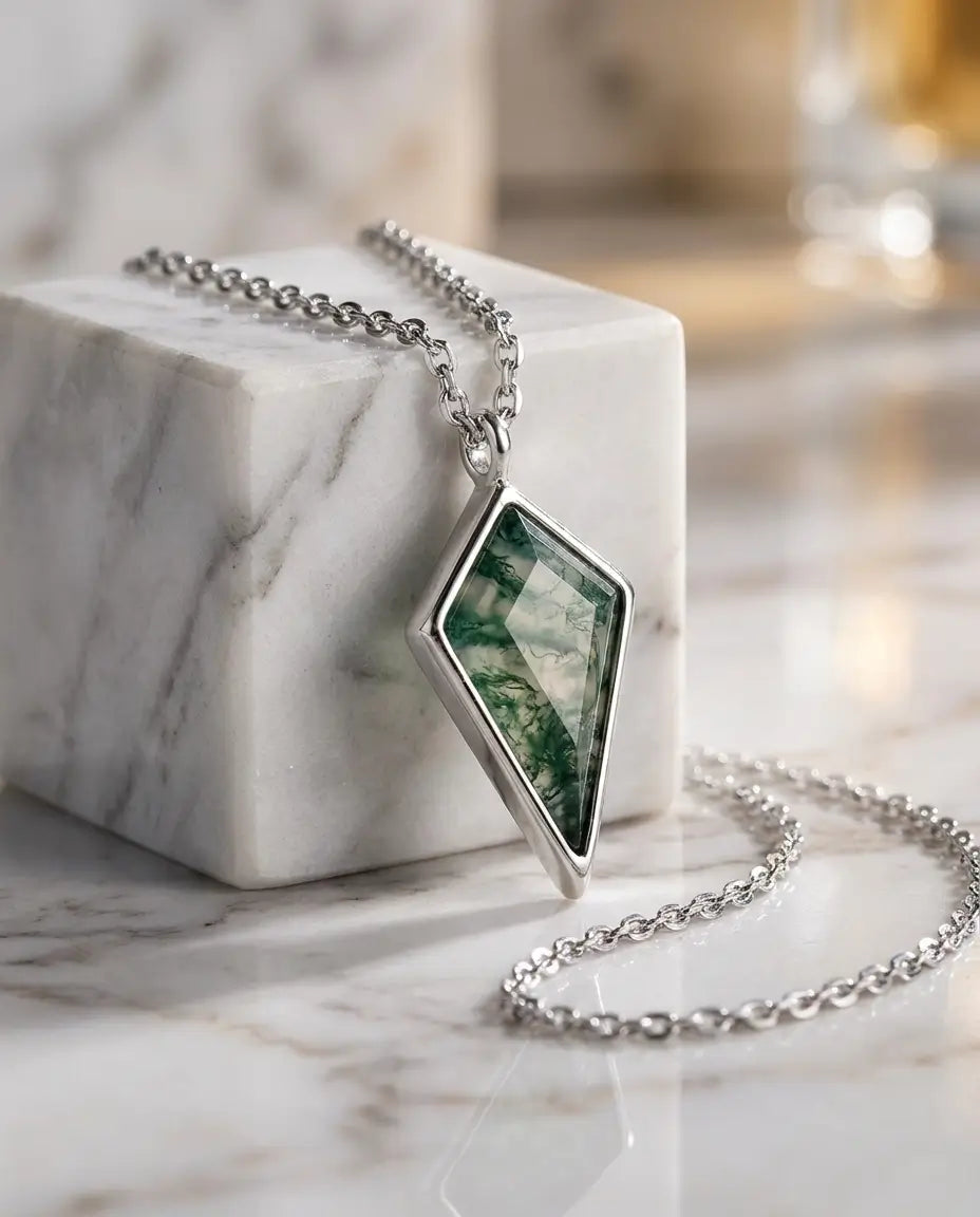 Moosachat Kette – Drachenschliff im klaren Silberrahmen, natürlicher grüner Stein, 925er Sterlingsilber, Geschenk für sie