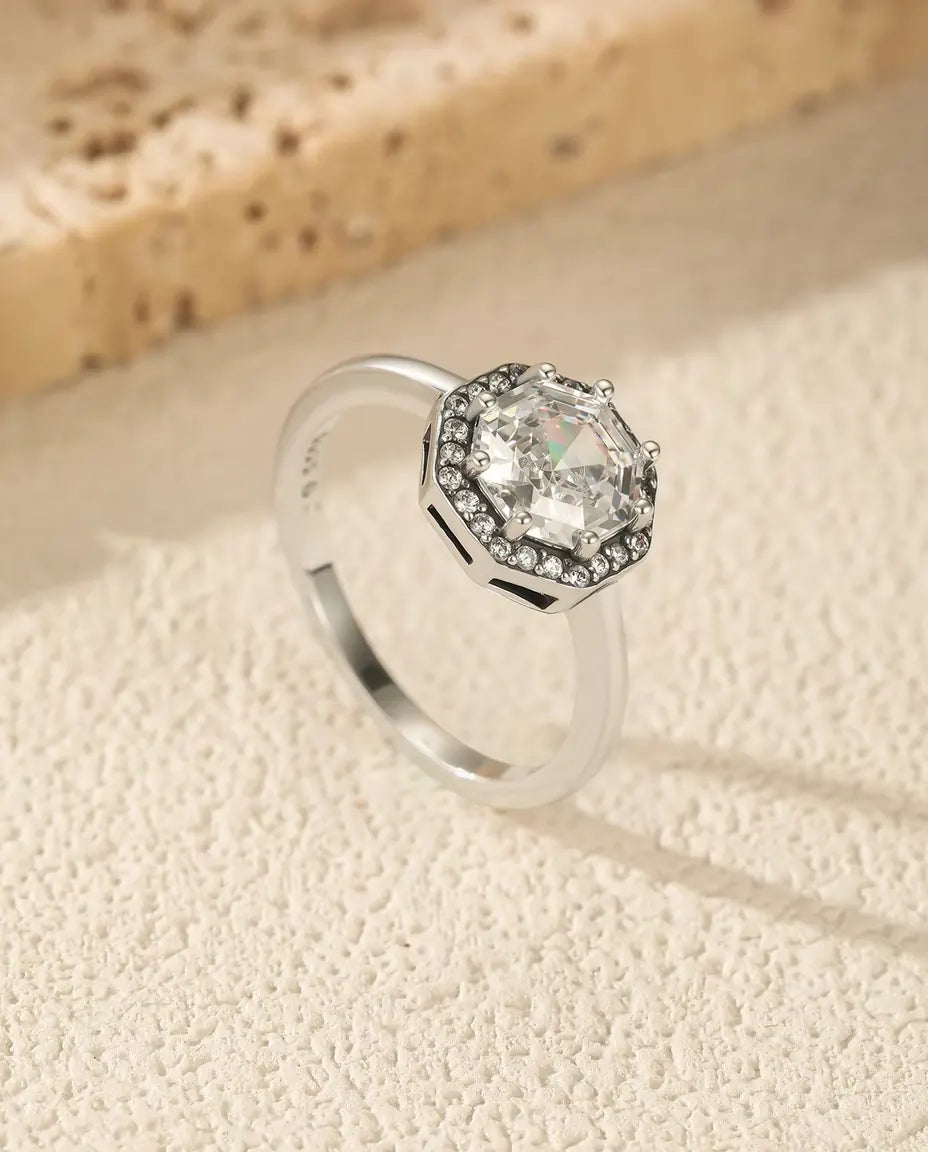 Oktagon Halo Ring - Zirkonia im Treppenschliff mit Pavé Halo, 9,5 mm, Größen 5 bis 9, 925 Sterlingsilber