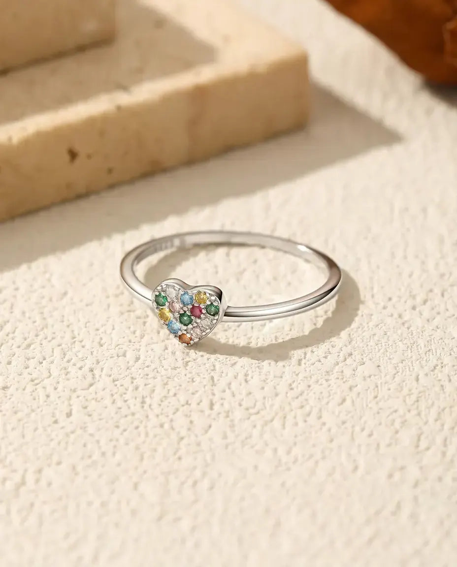 Regenbogen Herz Ring aus 925 Sterlingsilber – Herz mit buntem Zirkonia-Pavé, zarter Stapelring für Damen, Größen 5-9