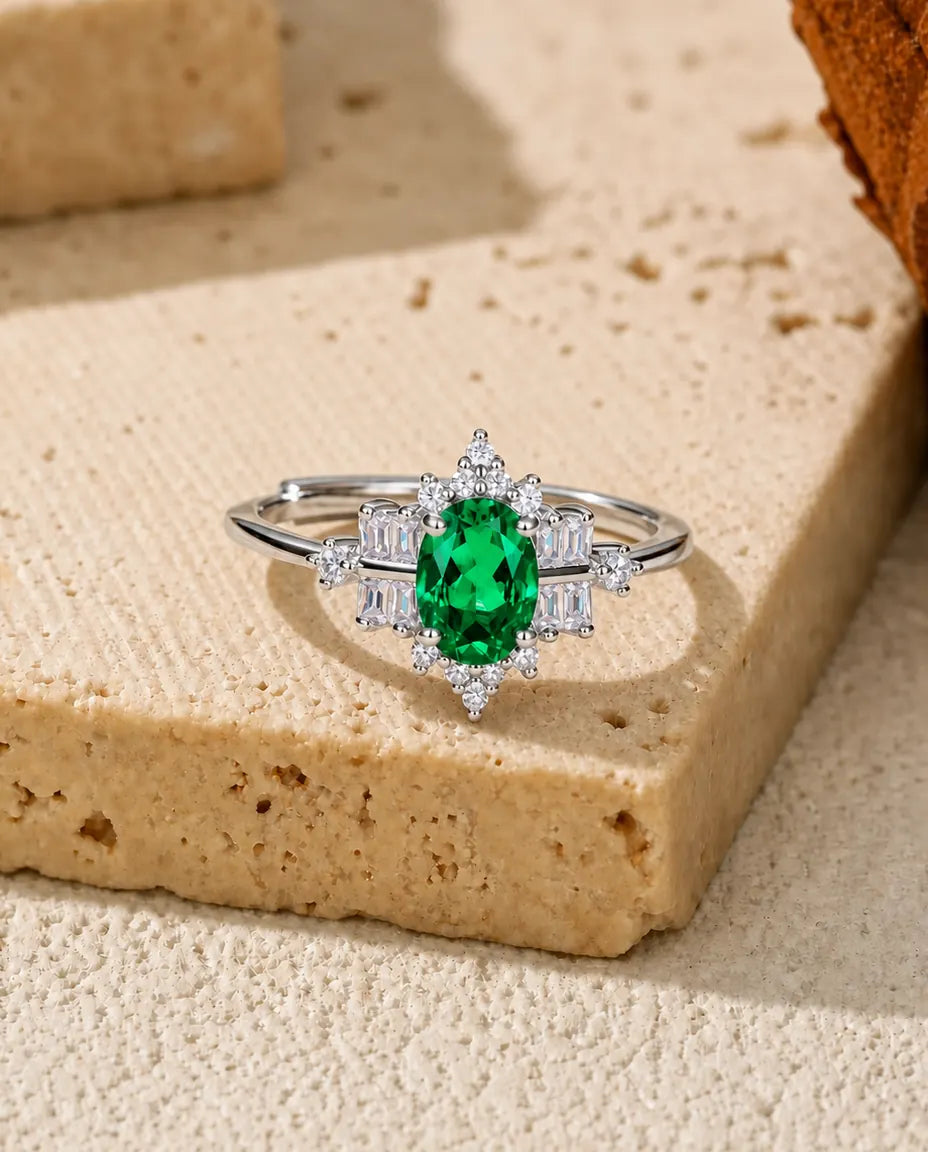 Smaragd Ring – Ovaler Labor-Smaragd mit Schneeflocken-Halo, größenverstellbar, 925er Sterlingsilber, Geschenk für Sie