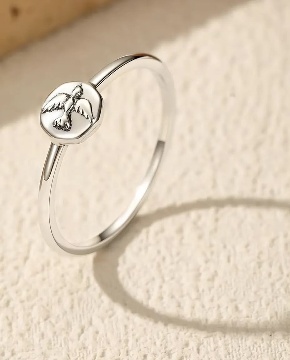 Taube Siegelring aus 925 Sterlingsilber – zarter Vogel-Ring mit Achteck-Platte, minimalistischer Stapelring für Damen, Größen 5-9